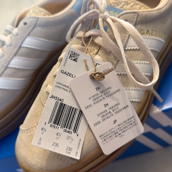 Adidas Gazelle New With Tags. Size 5 - Picture 3 of 5